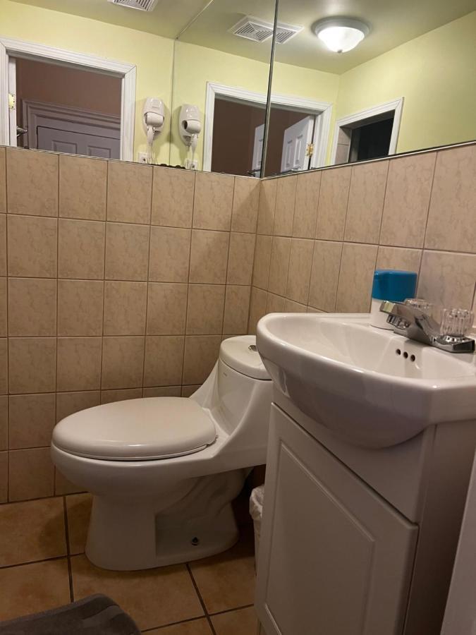Adas Guesthouse Toronto Dış mekan fotoğraf